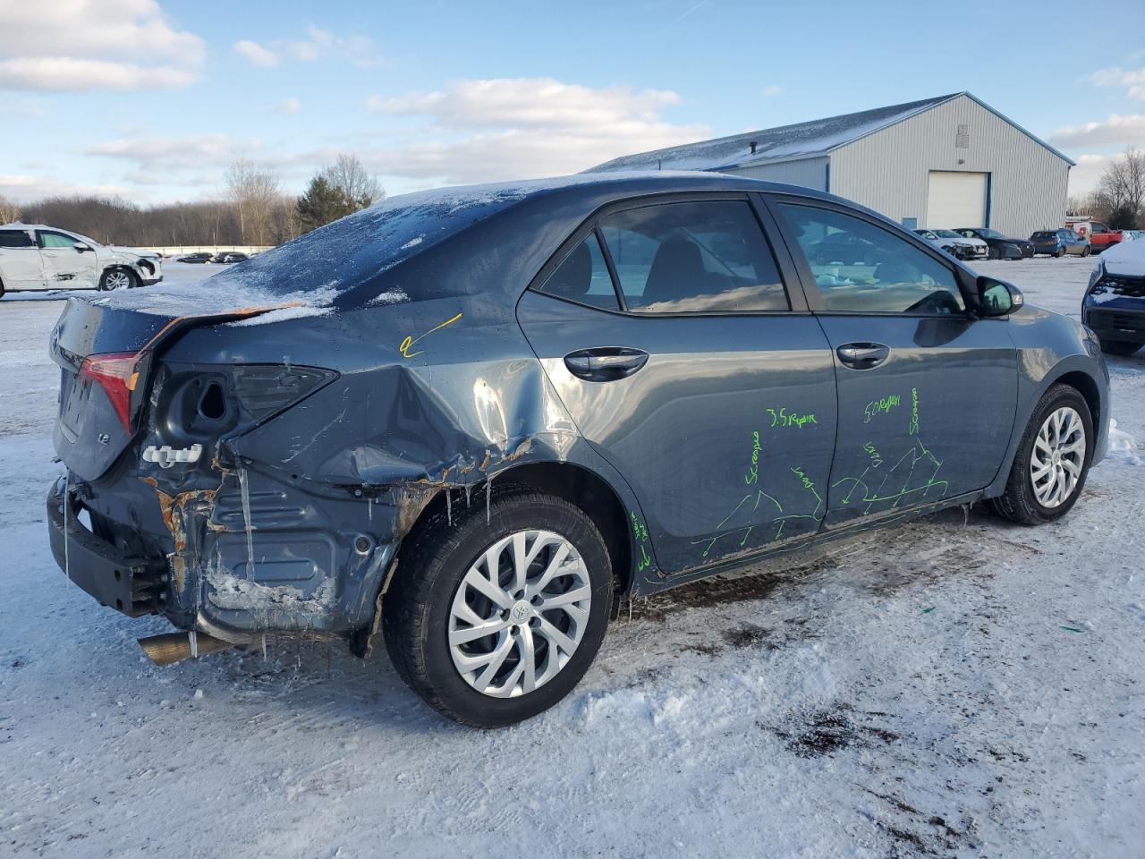 2018 TOYOTA COROLLA L - Фото 3