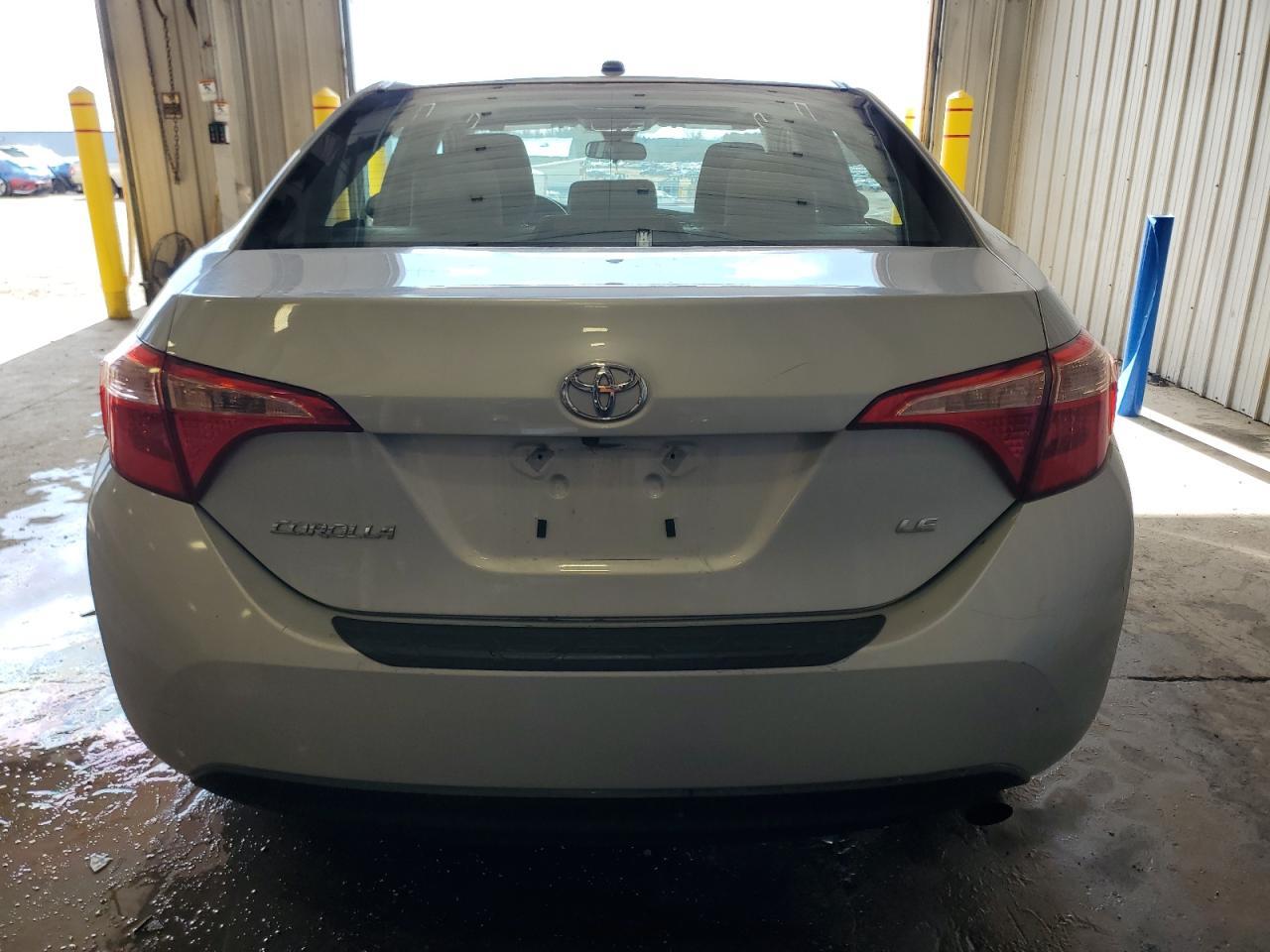 2018 TOYOTA COROLLA L - Фото 6