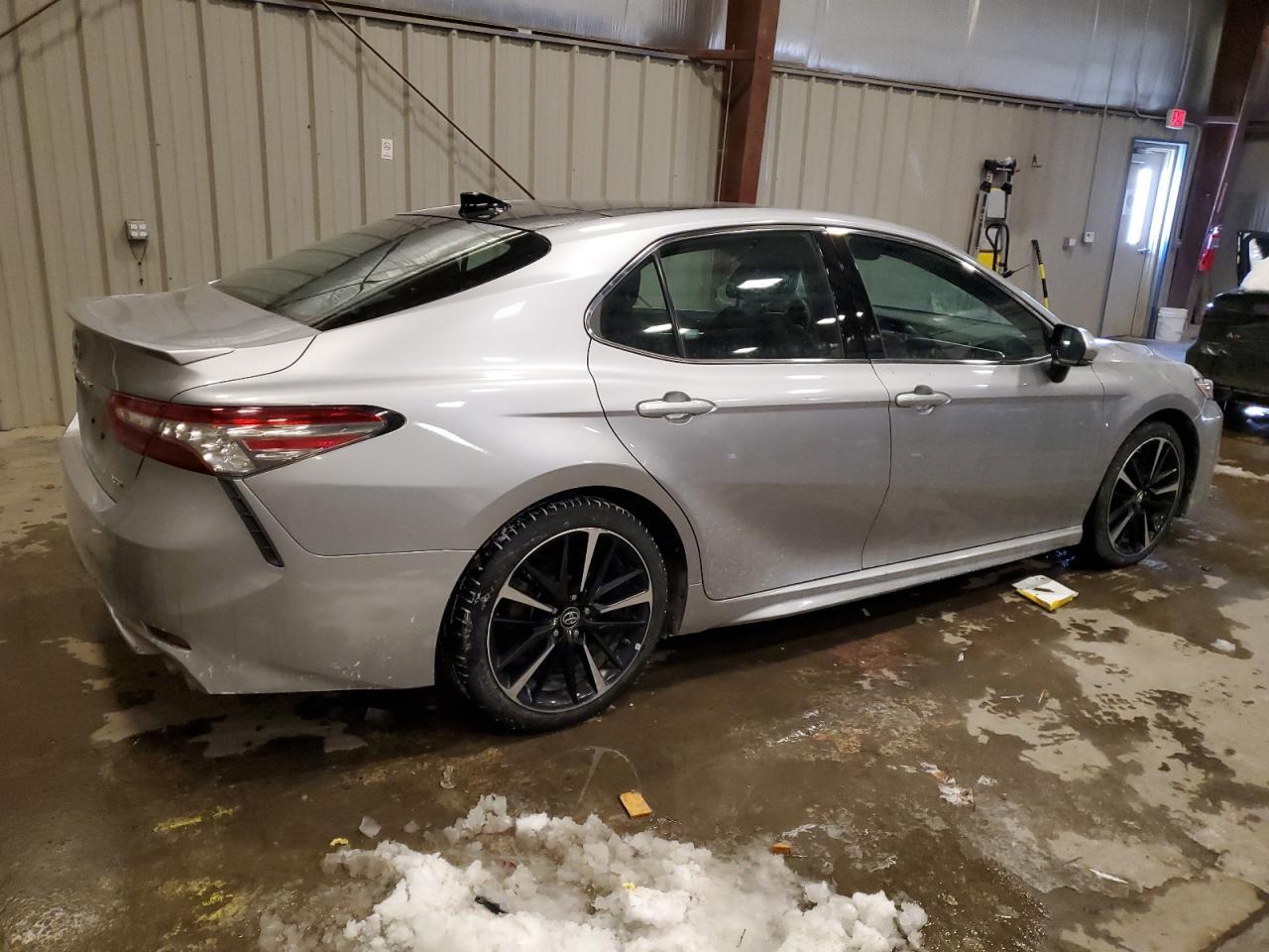 2018 TOYOTA CAMRY XSE - Фото 3