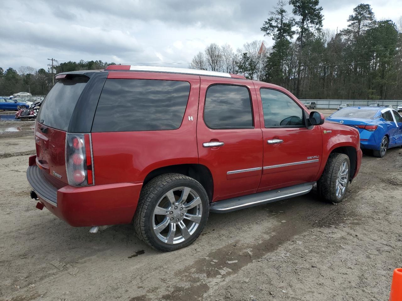2012 GMC YUKON DENA - Фото 3