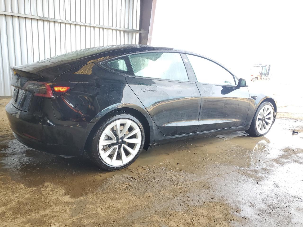 2022 TESLA MODEL 3 - Image 3
