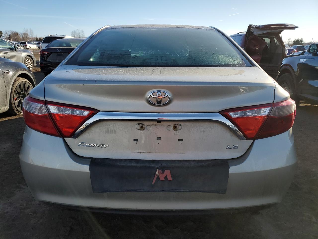 2017 TOYOTA CAMRY LE - Image 6