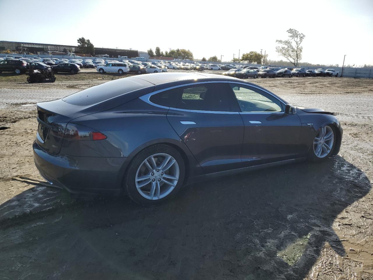 2015 TESLA MODEL S - Image 3