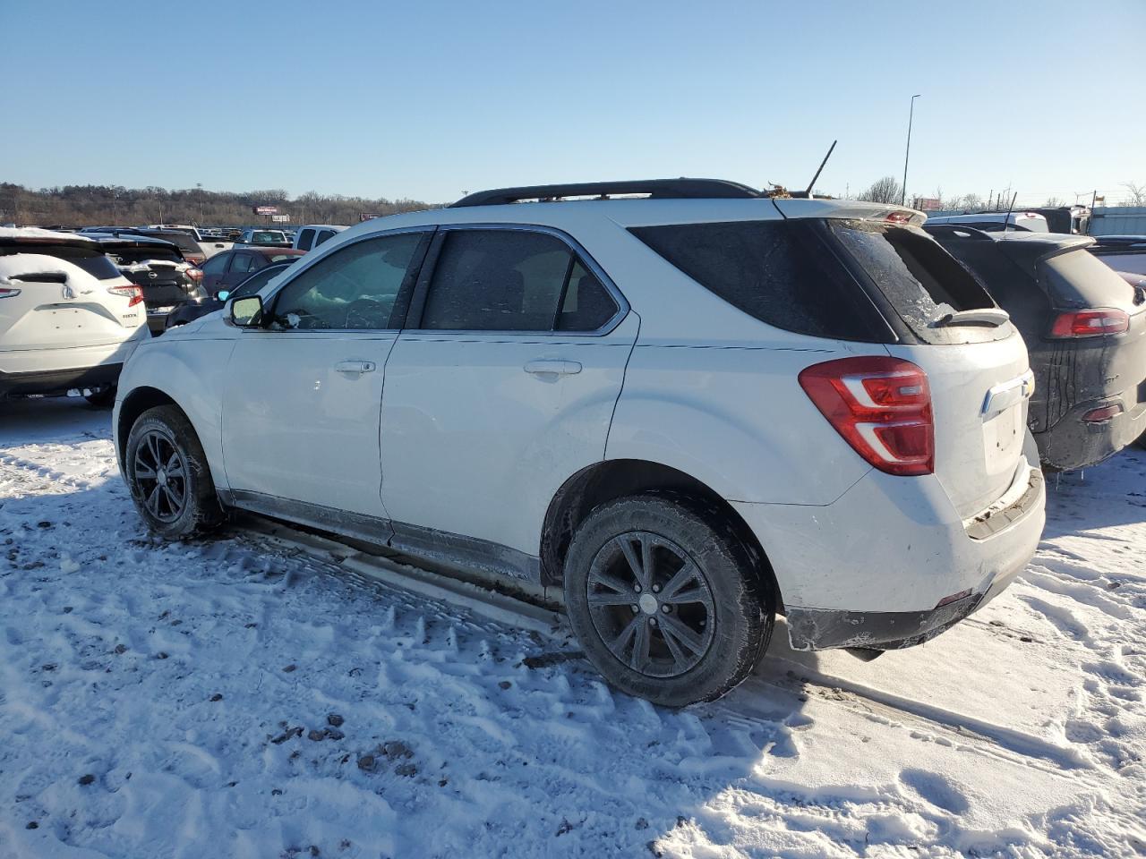 2016 CHEVROLET EQUINOX LT - Image 2