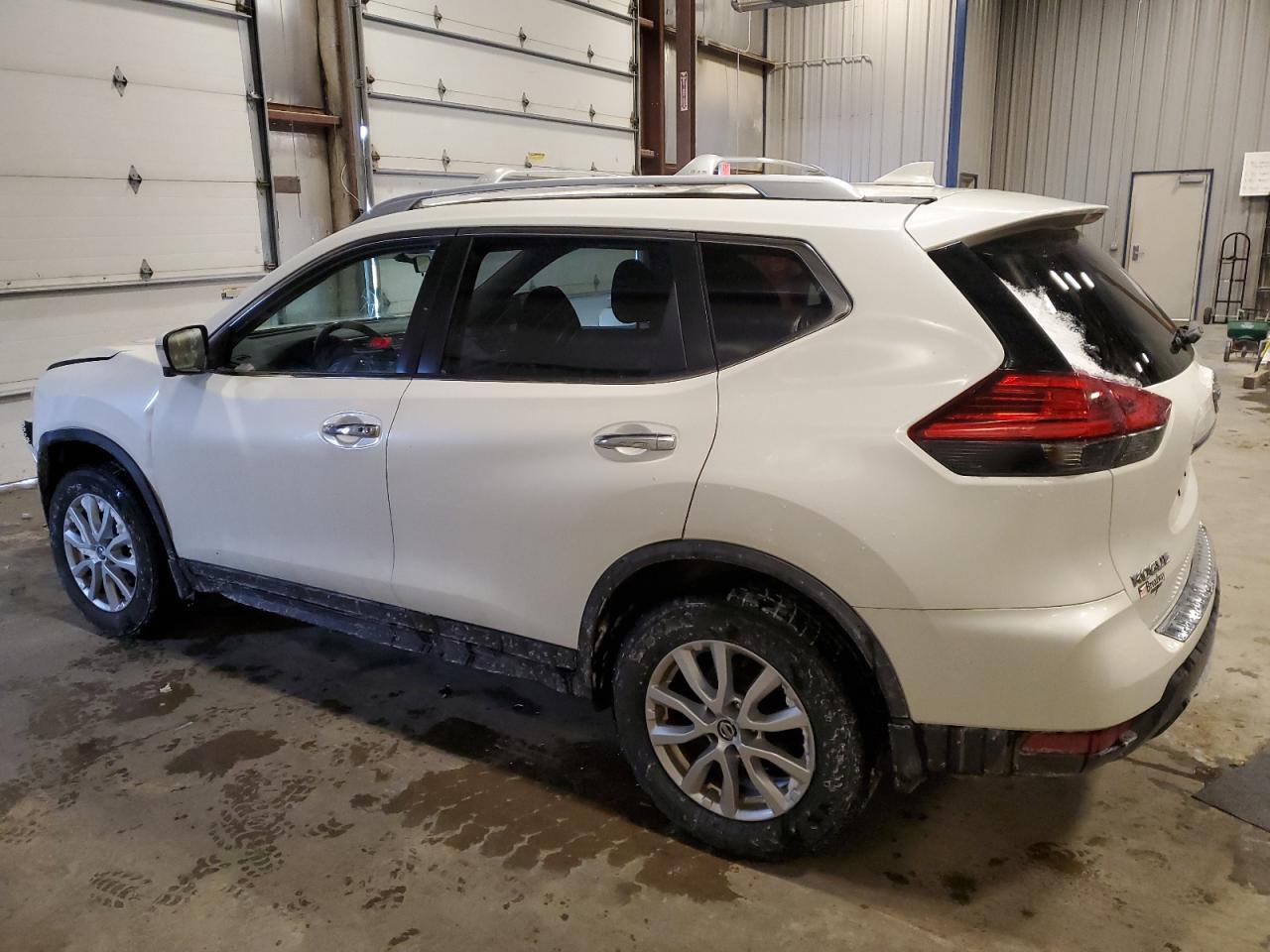2017 NISSAN ROGUE S - Фото 2