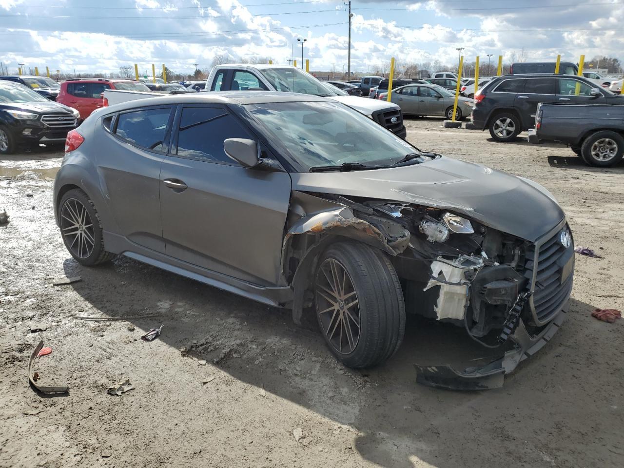 2013 HYUNDAI VELOSTER T - Фото 4