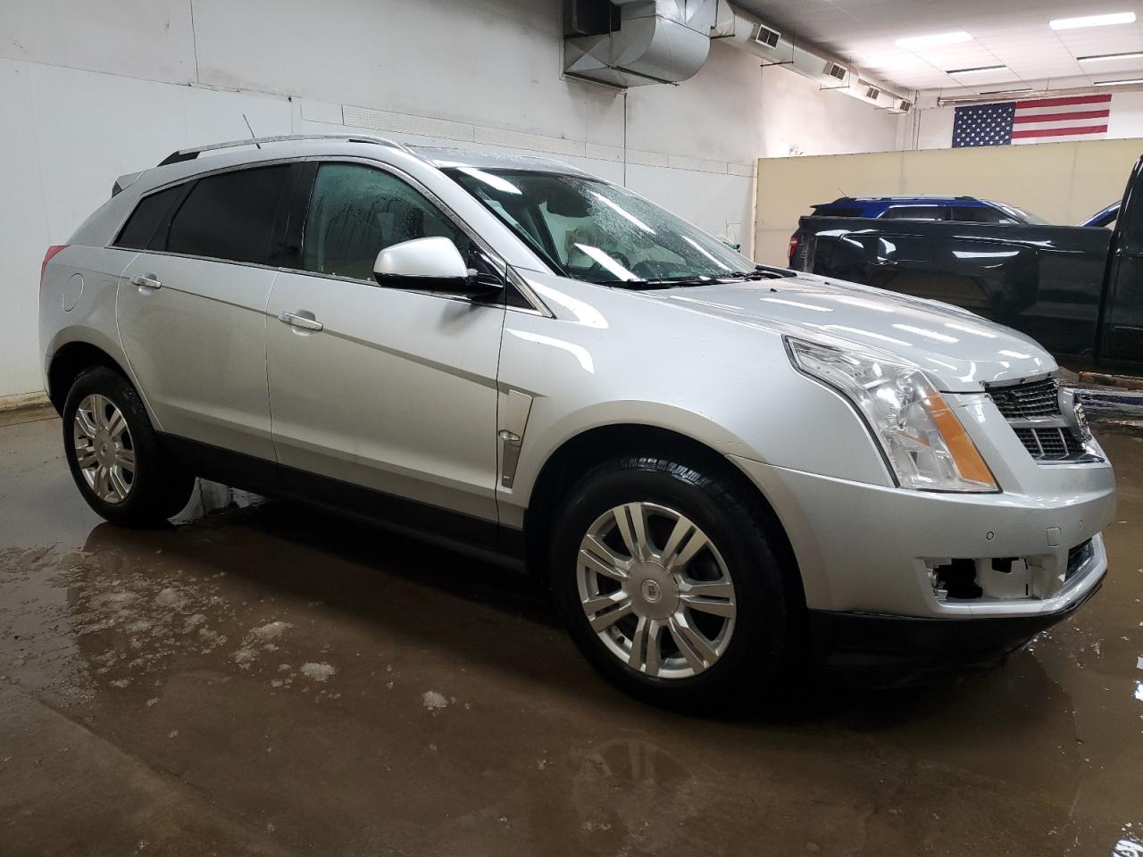2011 CADILLAC SRX LUXURY - Image 4