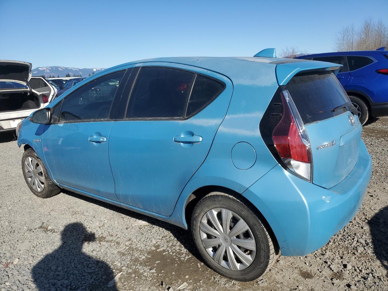 2015 TOYOTA PRIUS C - Image 2