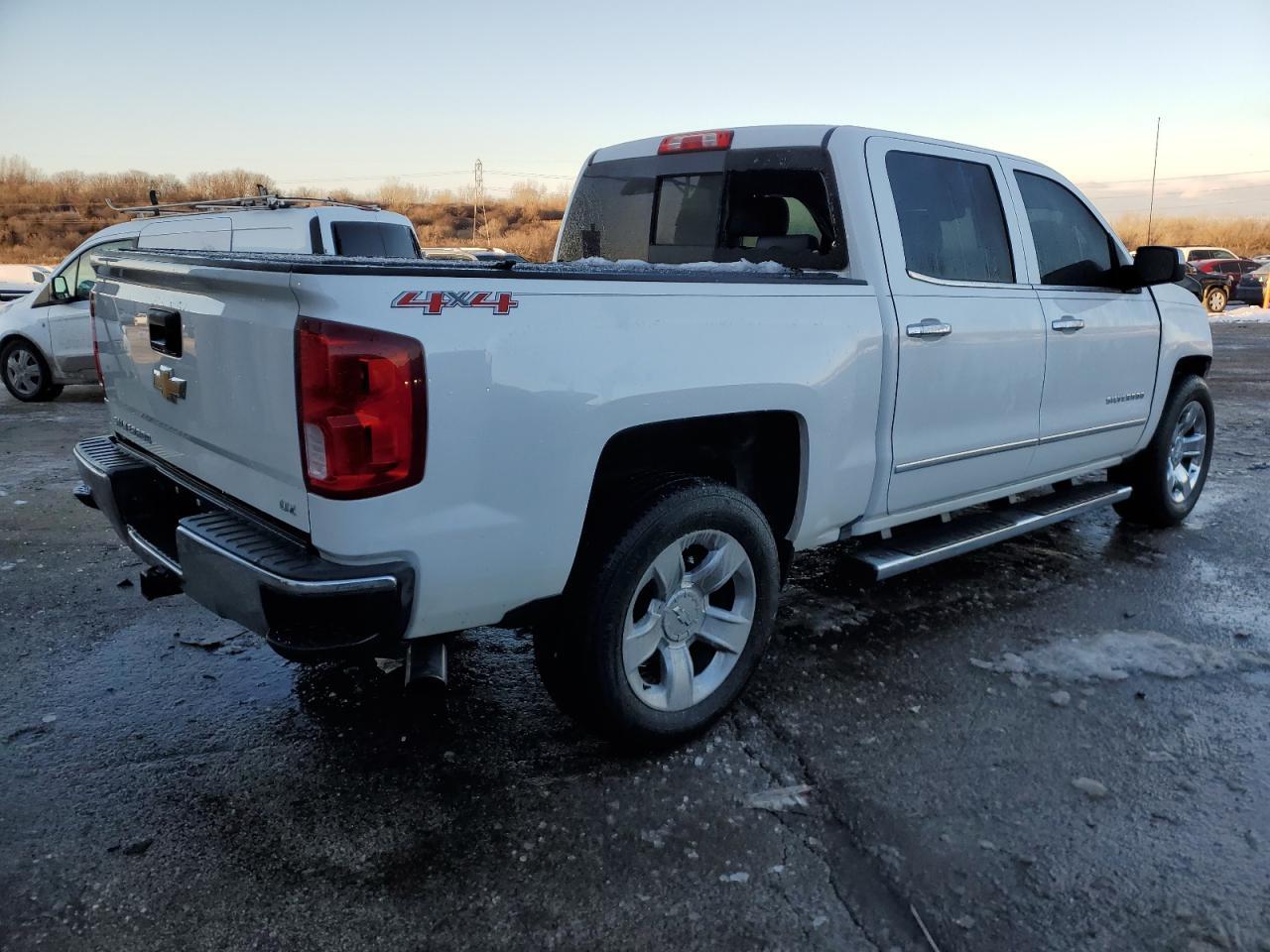 2017 CHEVROLET SILVERADO - Image 3
