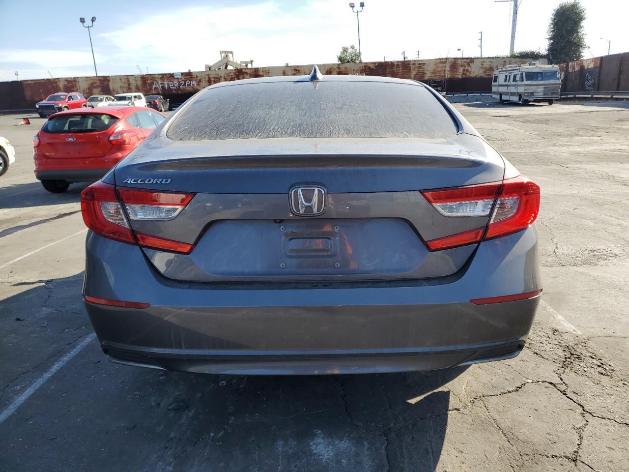 2018 HONDA ACCORD LX - Фото 6