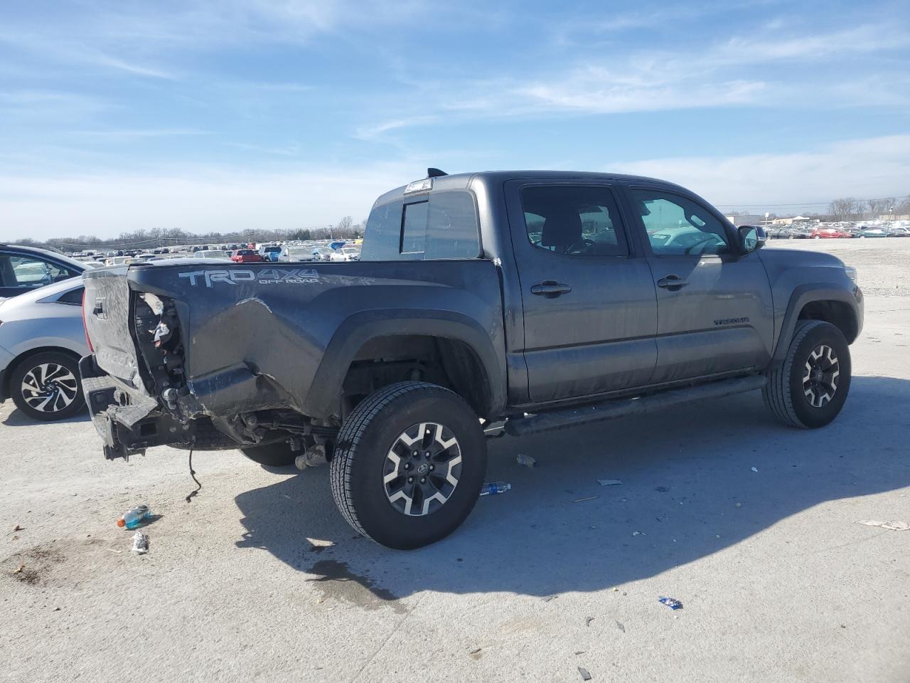 2019 TOYOTA TACOMA DOU - Фото 3