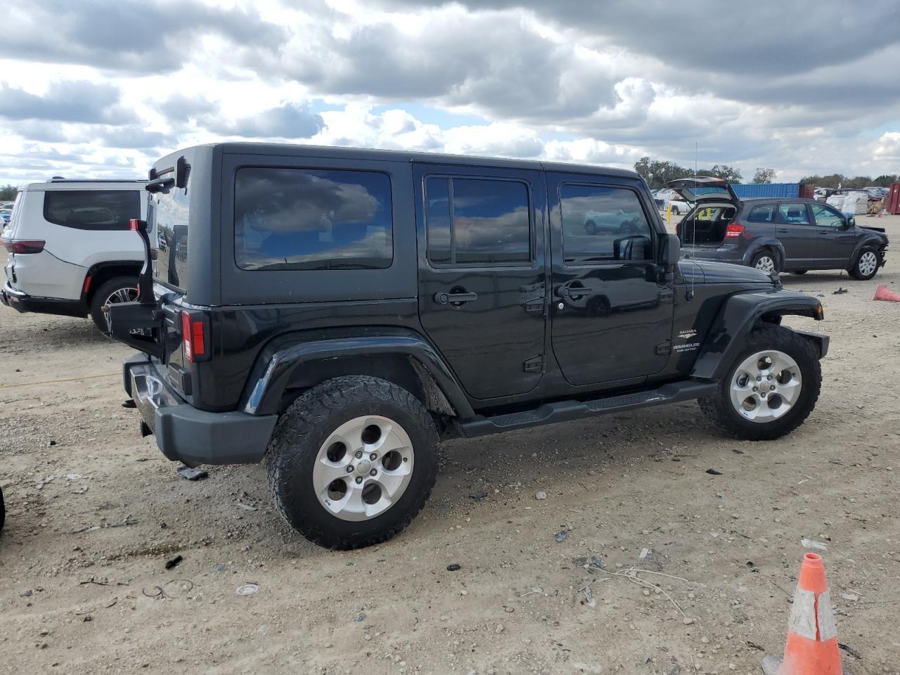 2015 JEEP WRANGLER U - Фото 3