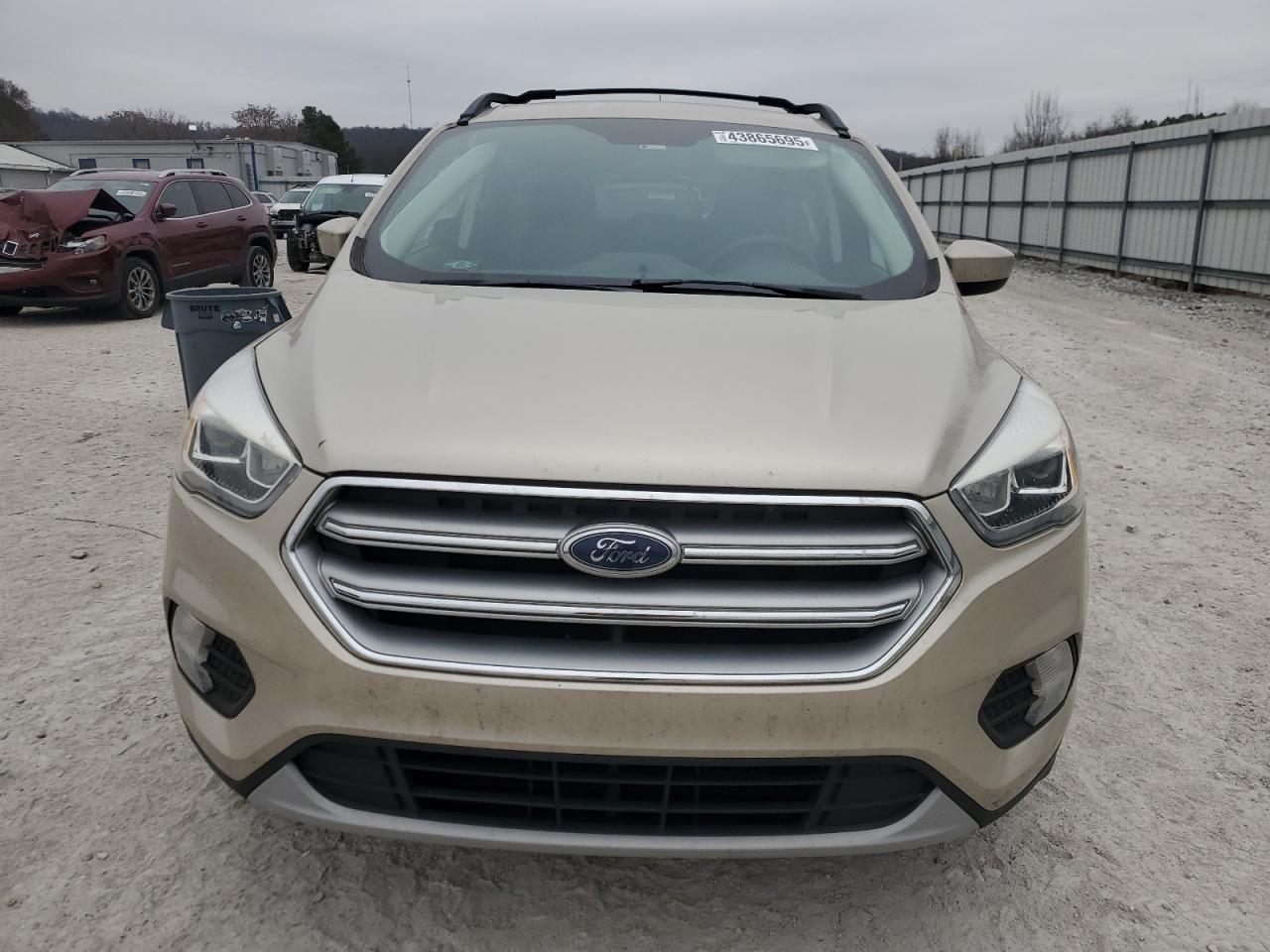 2017 FORD ESCAPE SE - Фото 5