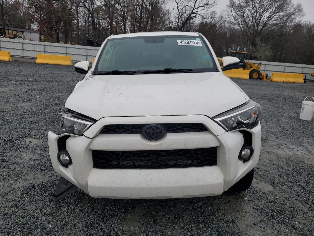 2018 TOYOTA 4RUNNER SR - Image 5