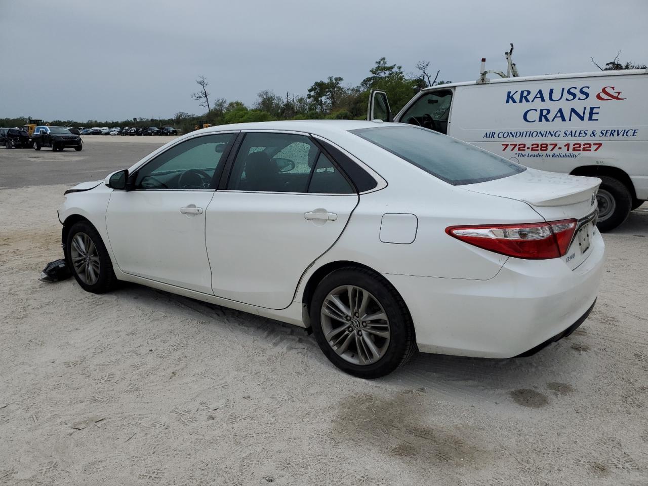 2016 TOYOTA CAMRY LE - Фото 2