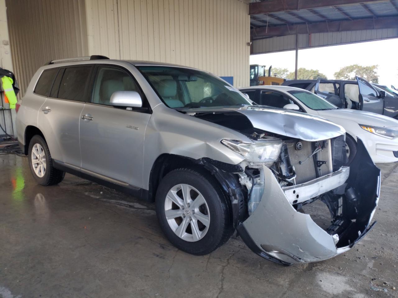 2011 TOYOTA HIGHLANDER - Image 4