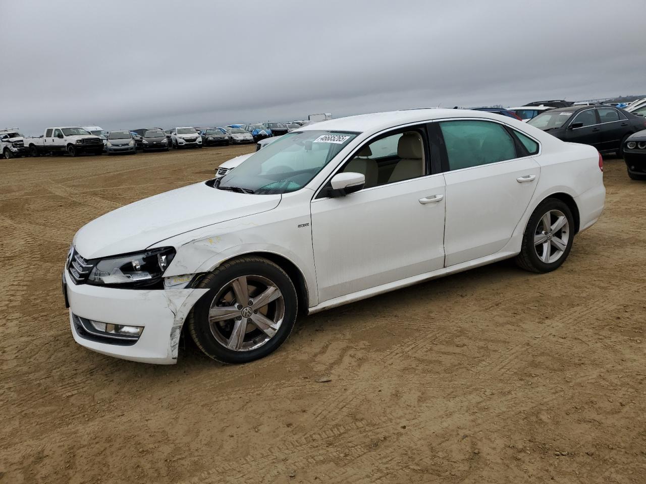 2015 VOLKSWAGEN PASSAT S