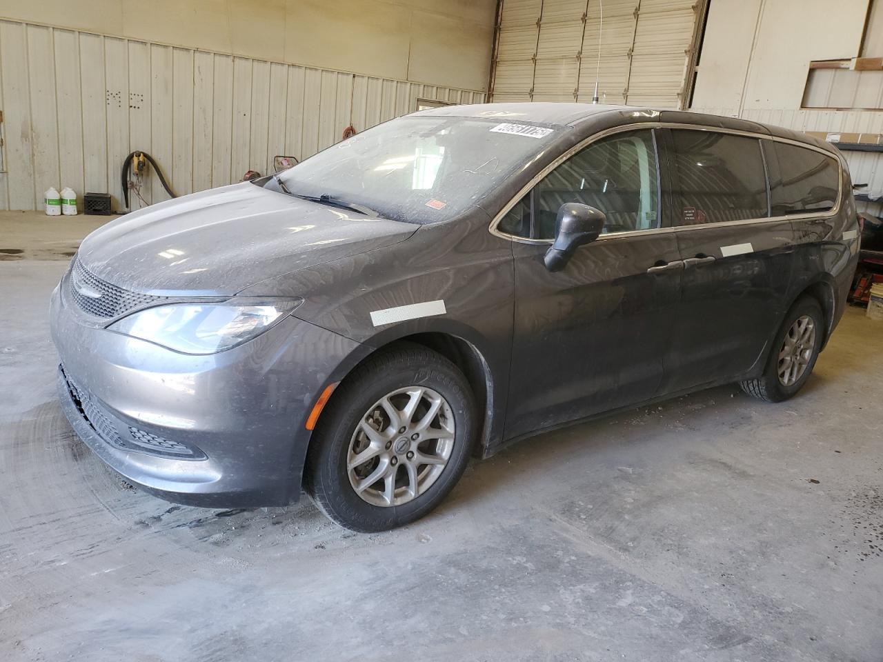 2022 CHRYSLER VOYAGER LX
