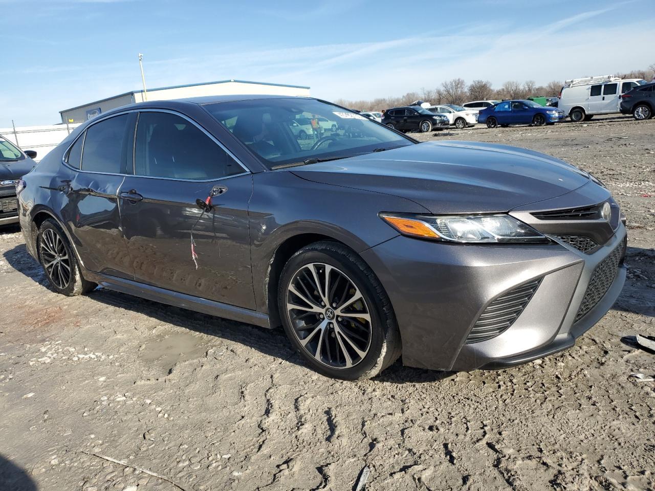 2018 TOYOTA CAMRY L - Фото 4