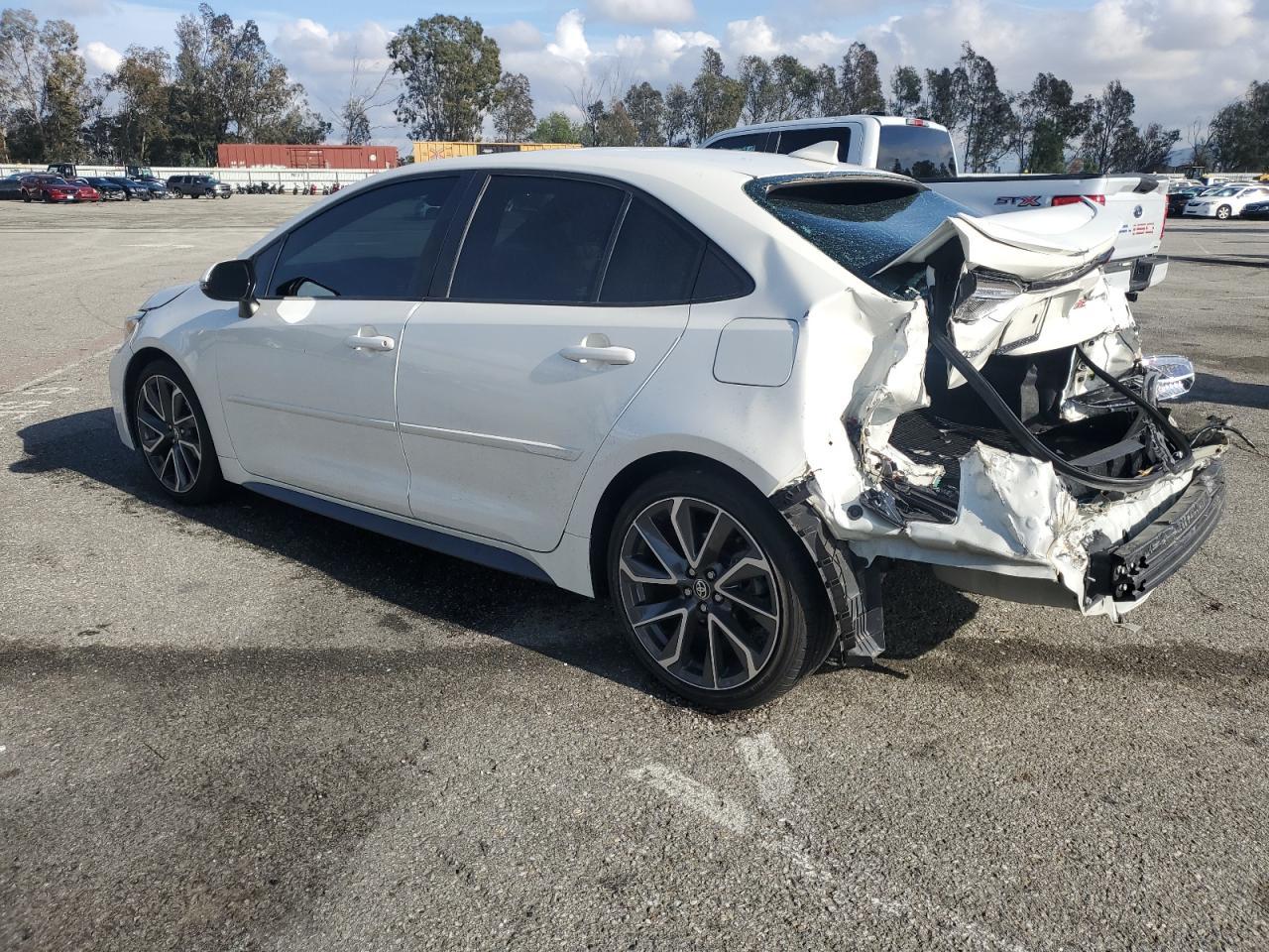 2020 TOYOTA COROLLA SE - Фото 2