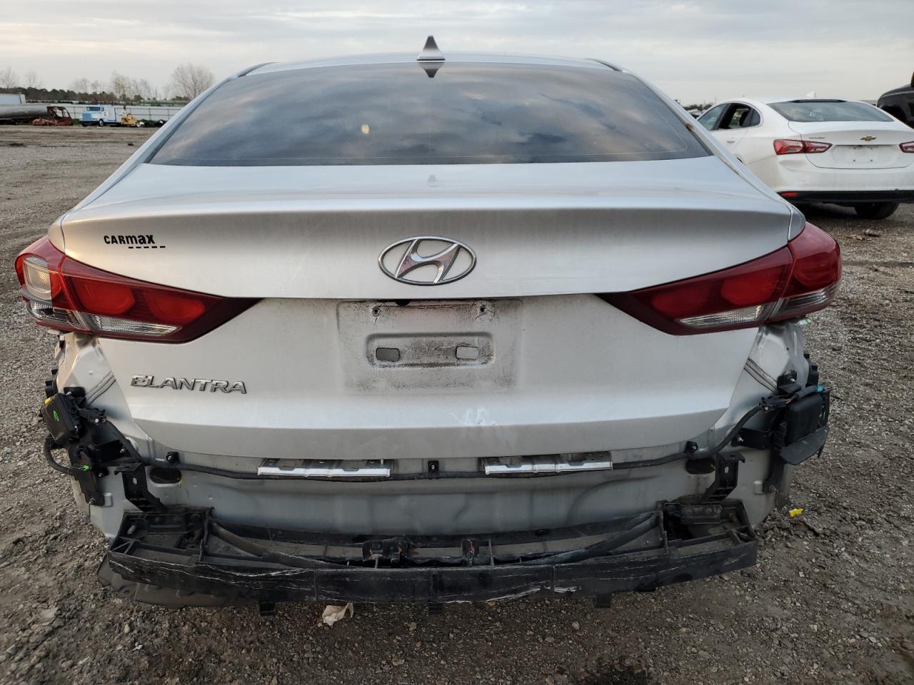 2018 HYUNDAI ELANTRA SE - Фото 6