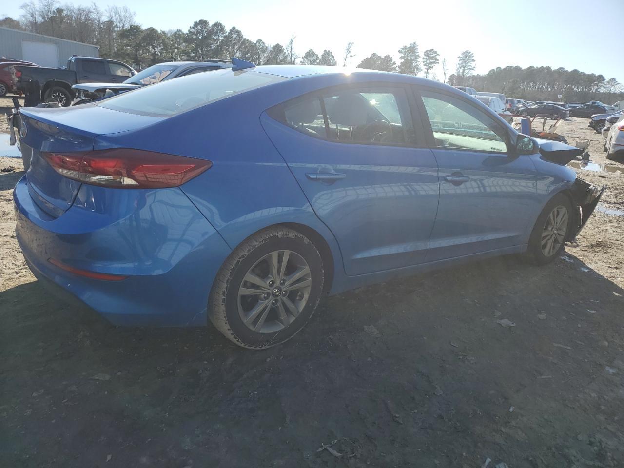 2018 HYUNDAI ELANTRA SE - Image 3