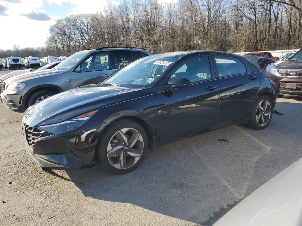 2023 HYUNDAI ELANTRA SE