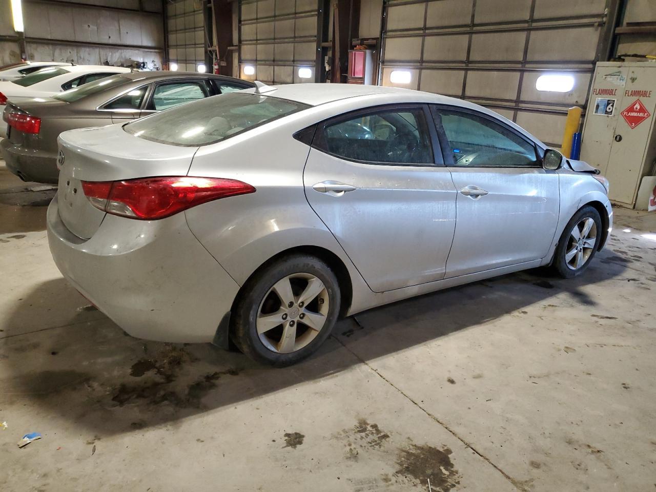 2013 HYUNDAI ELANTRA GL - Image 3