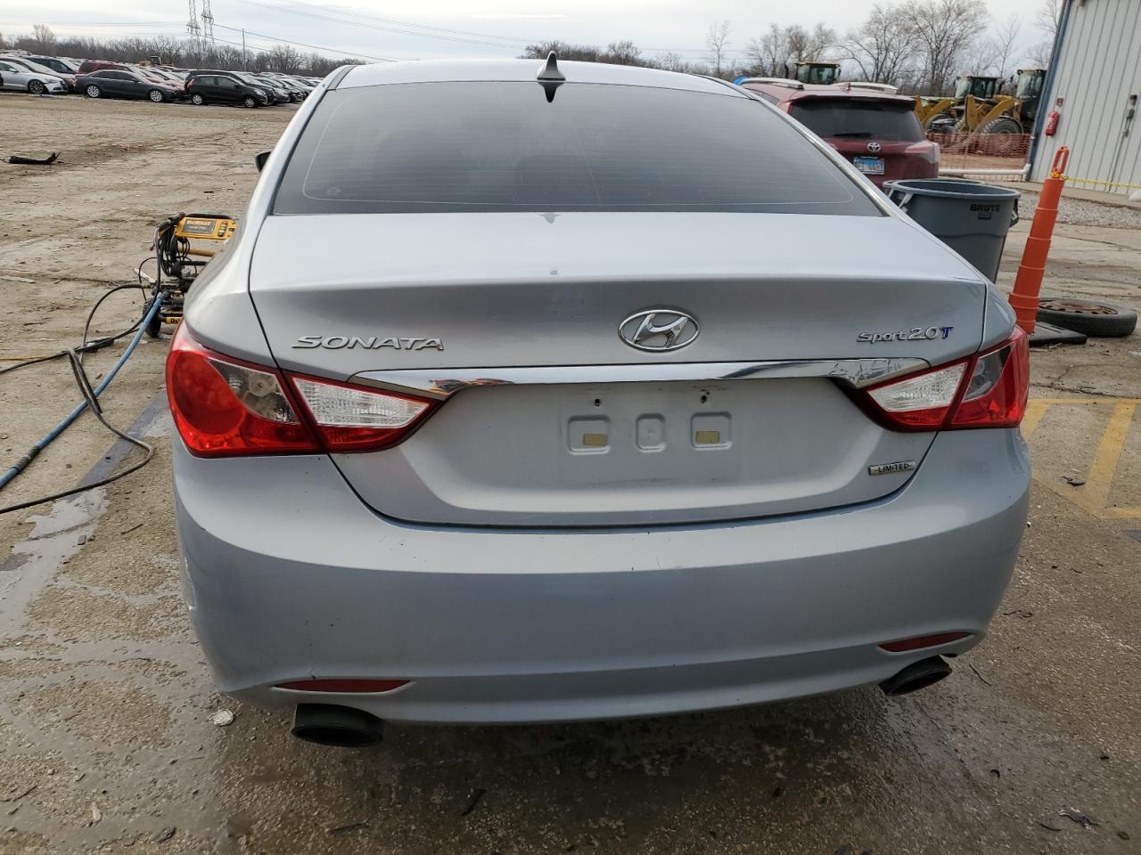 2011 HYUNDAI SONATA SE - Image 6