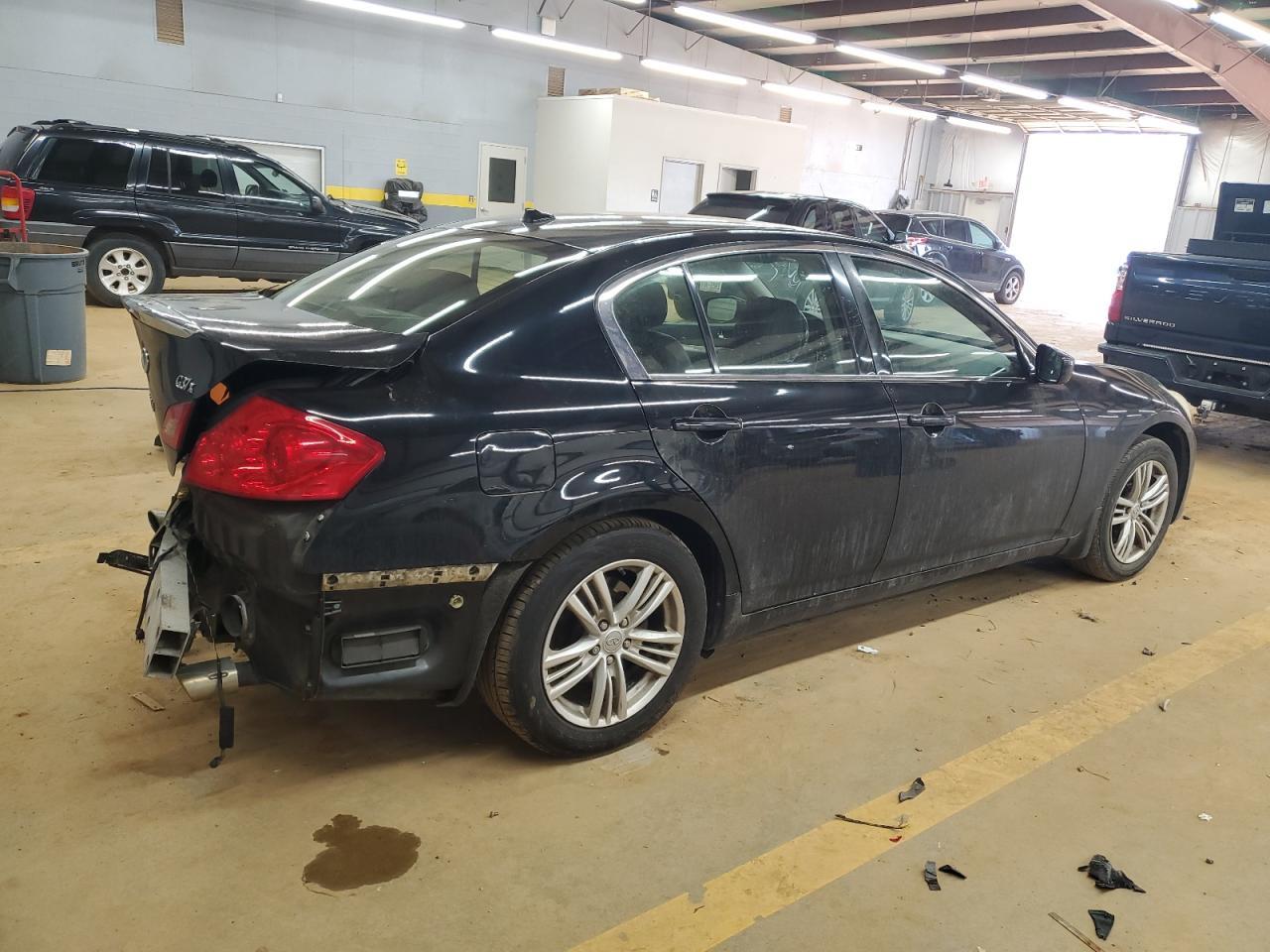 2012 INFINITI G37 - Image 3