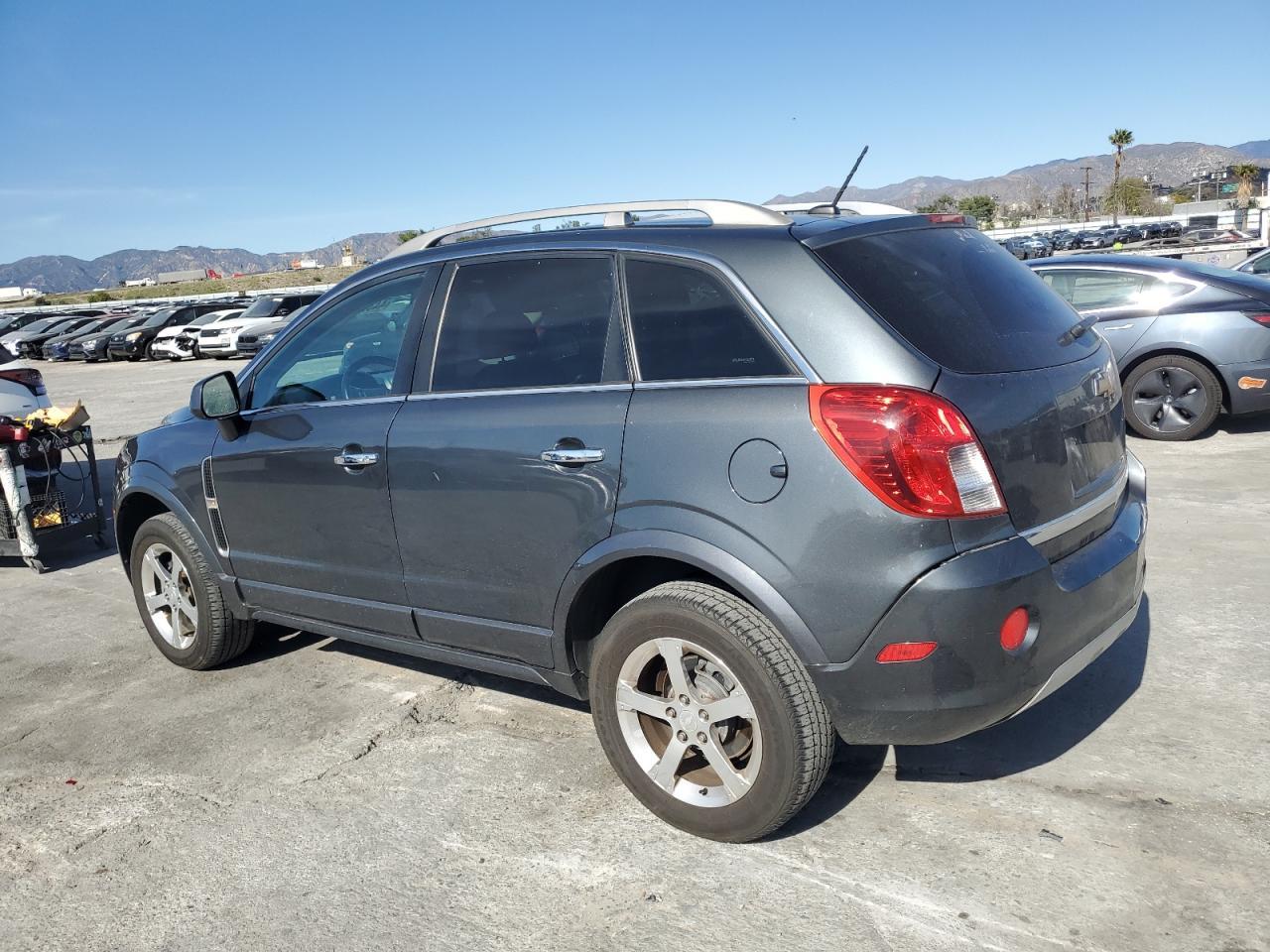 2013 CHEVROLET CAPTIVA LT - Image 2