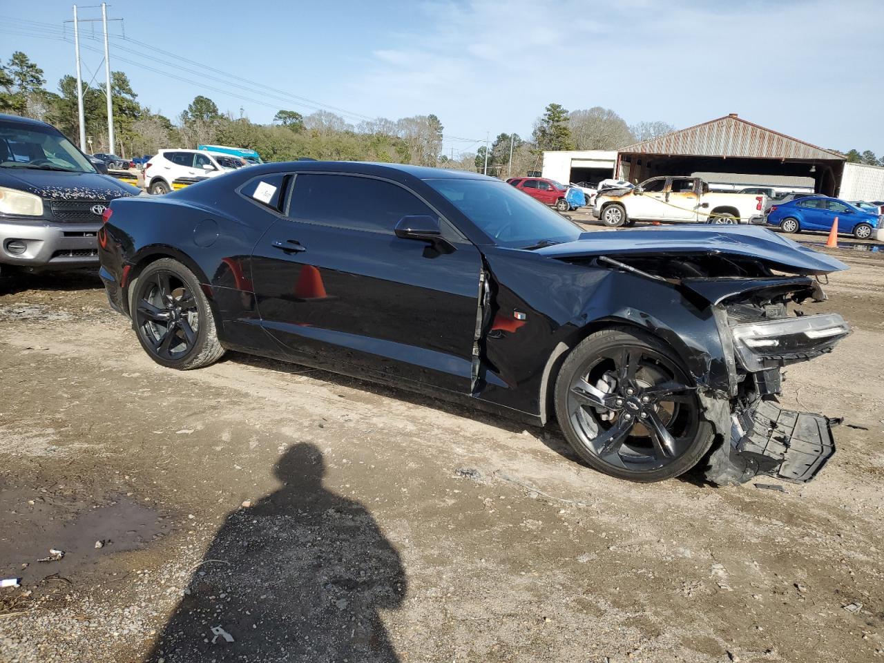2021 CHEVROLET CAMARO LS - Фото 4