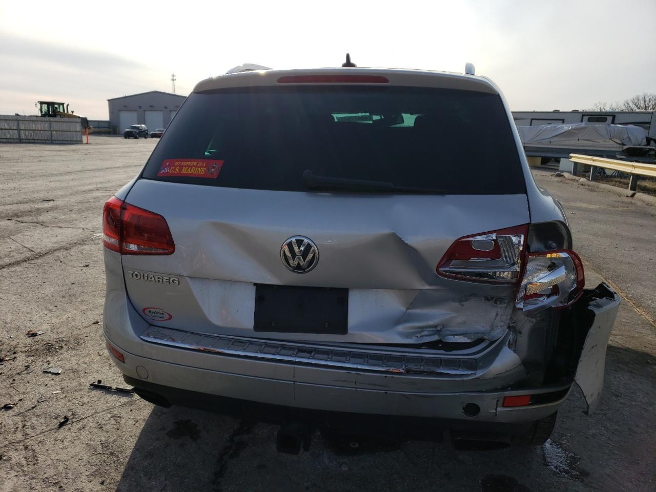 2013 VOLKSWAGEN TOUAREG V6 - Image 6