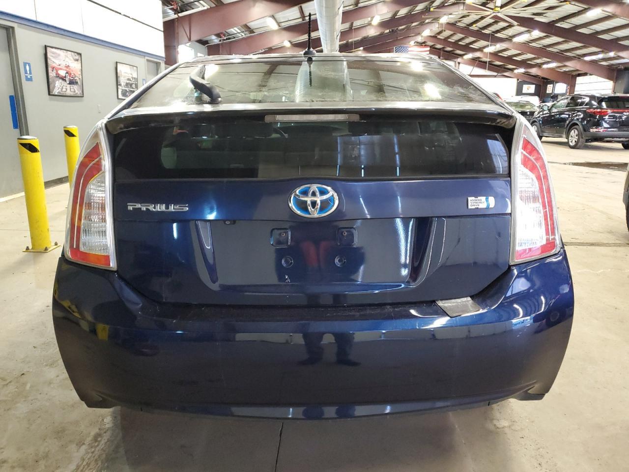 2013 TOYOTA PRIUS - Image 6