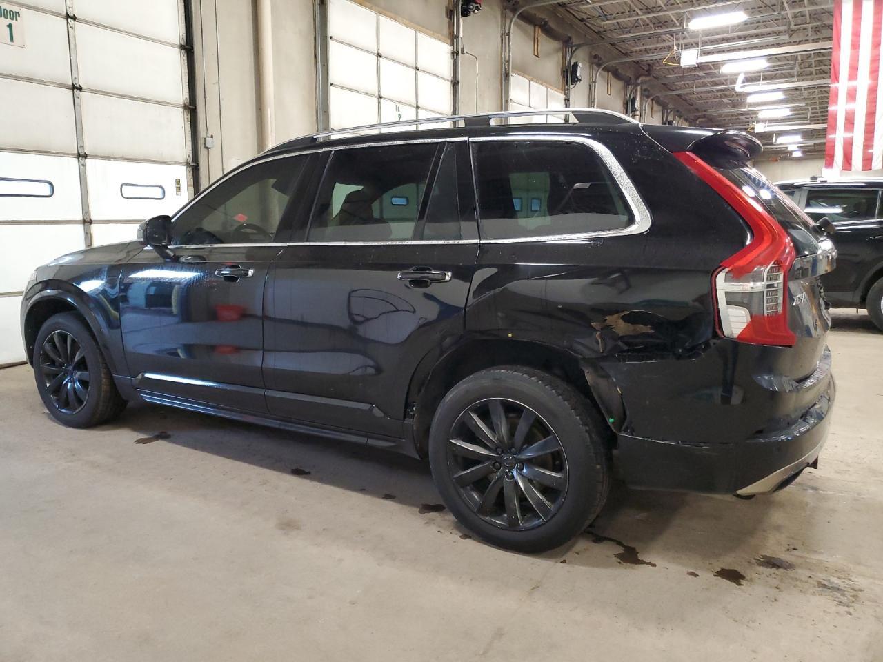 2016 VOLVO XC90 T6 - Фото 2