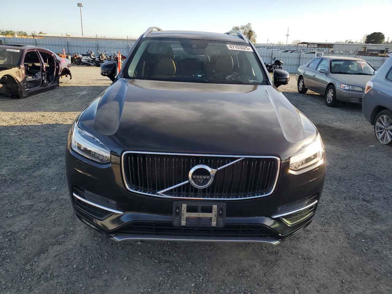 2016 VOLVO XC90 T6 - Фото 5
