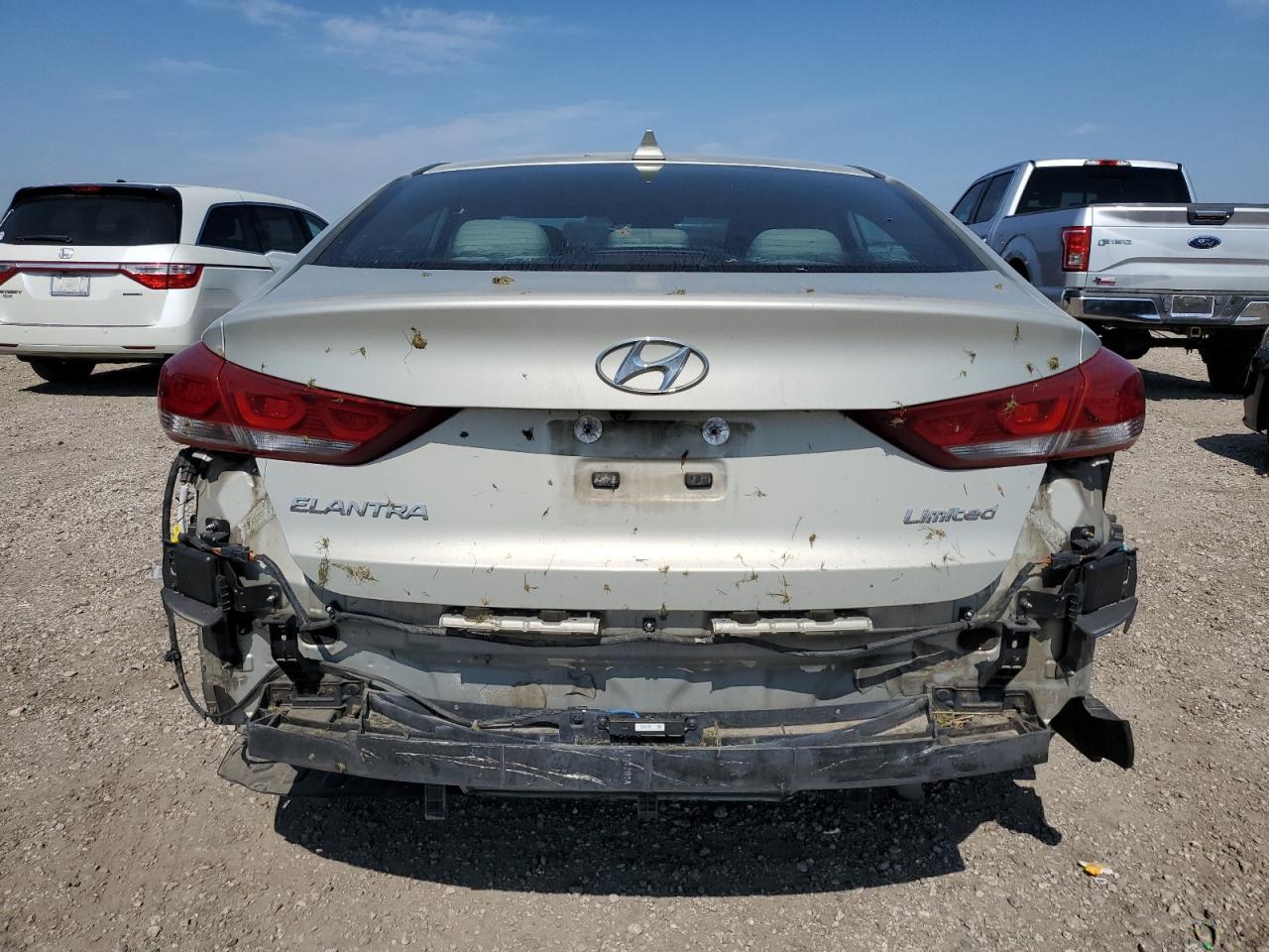 2017 HYUNDAI ELANTRA SE - Фото 6