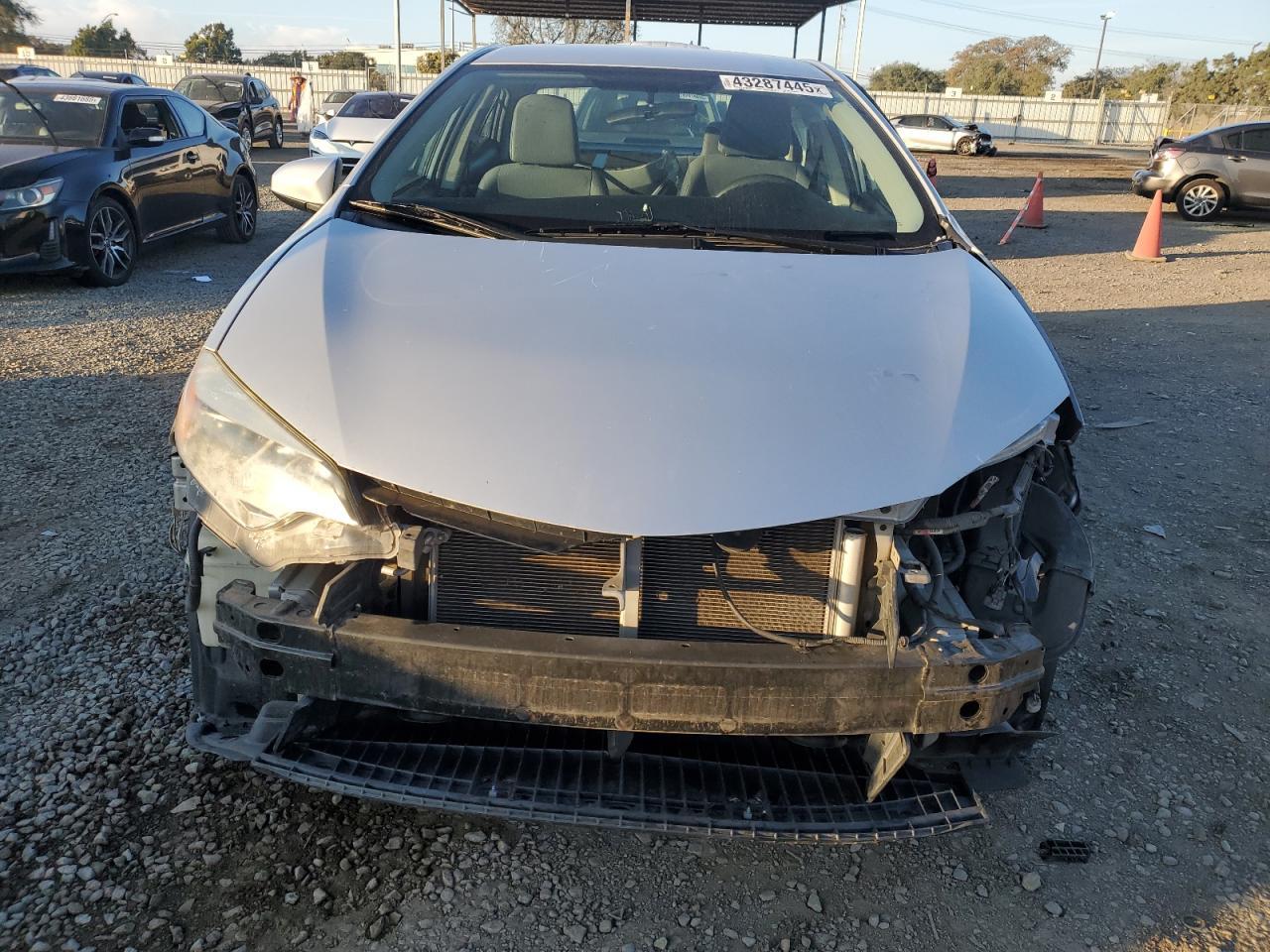 2015 TOYOTA COROLLA L - Фото 5