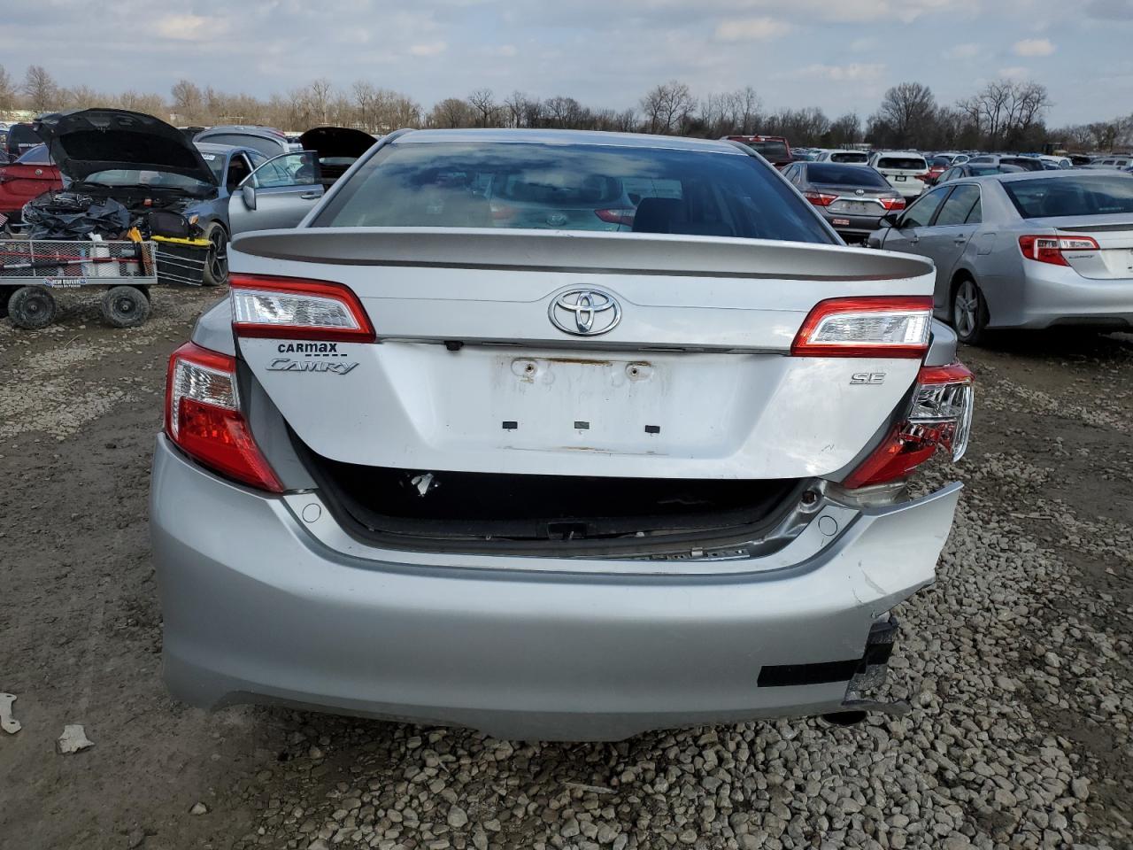 2014 TOYOTA CAMRY L - Image 6