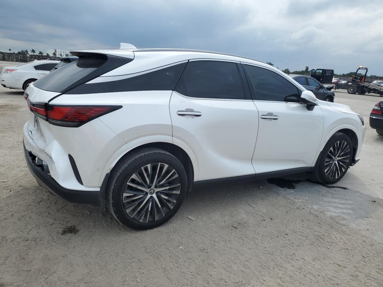 2023 LEXUS RX 350 BAS - Image 3