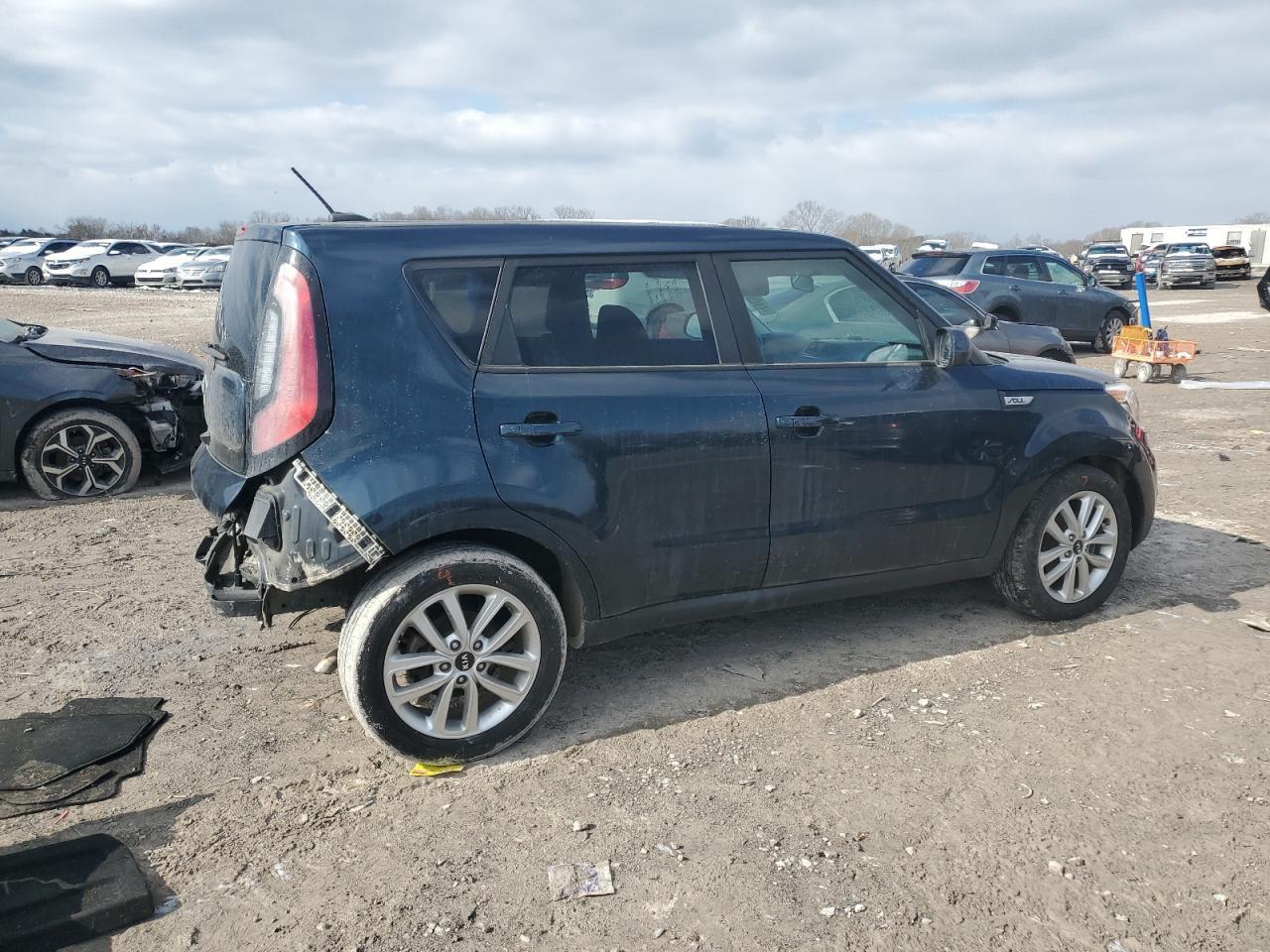 2017 KIA SOUL + - Фото 3