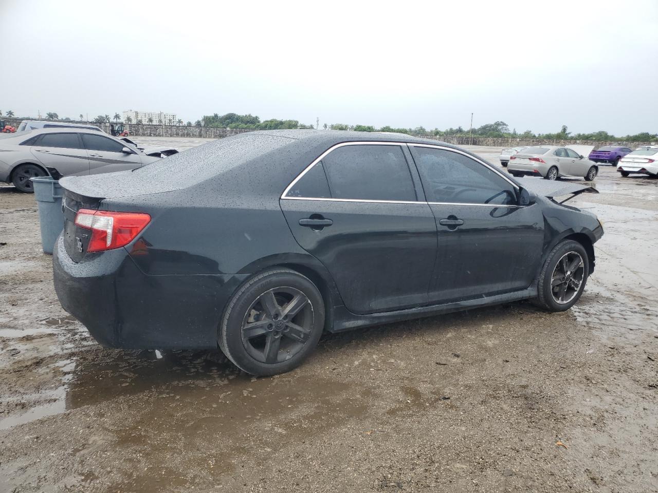 2014 TOYOTA CAMRY L - Image 3