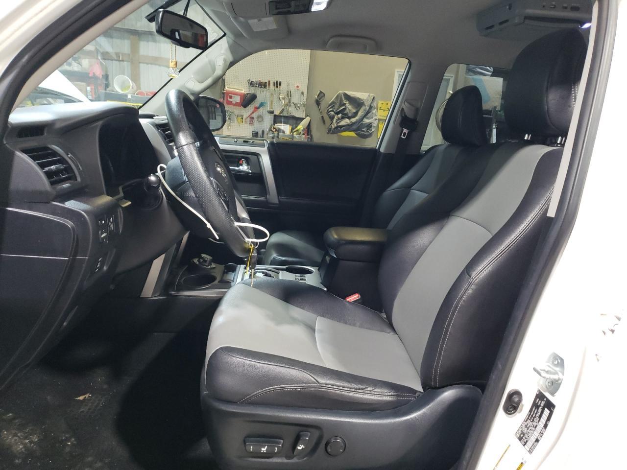 2017 TOYOTA 4RUNNER SR - Фото 7