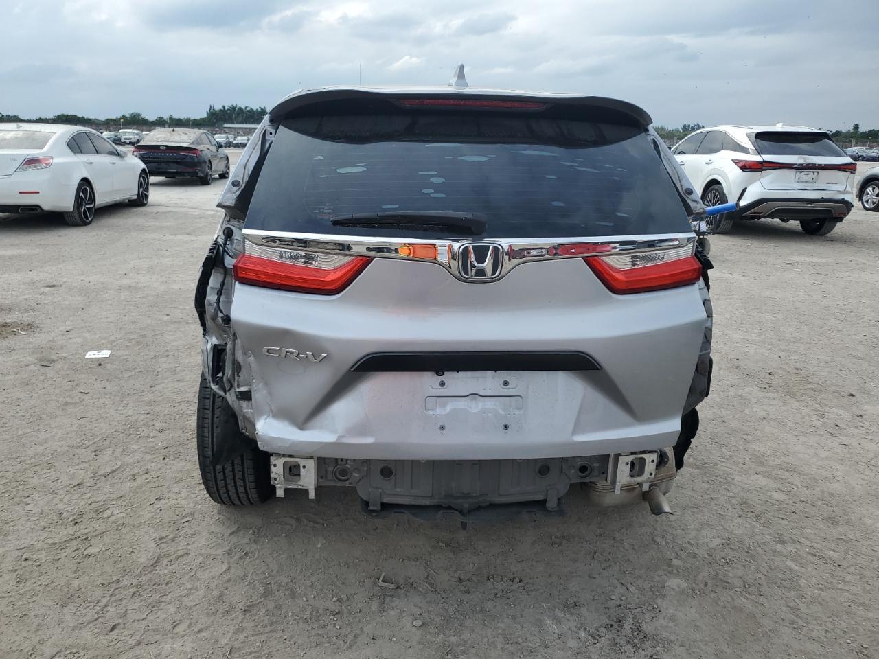 2017 HONDA CR-V LX - Фото 6