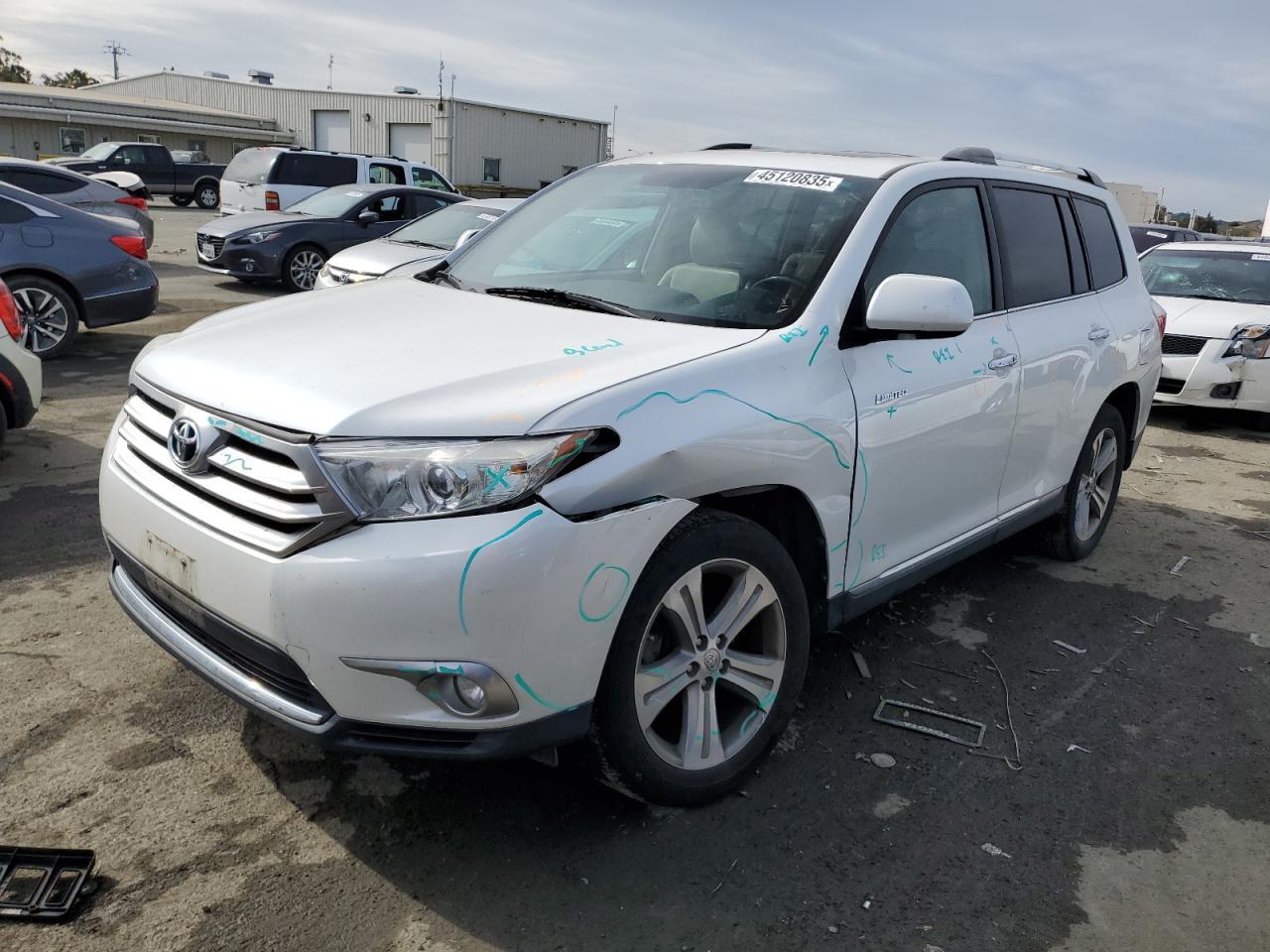 2011 TOYOTA HIGHLANDER