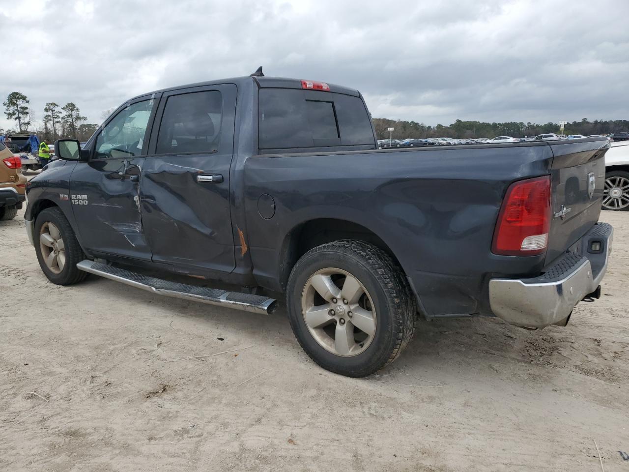 2015 RAM 1500 SLT - Image 2