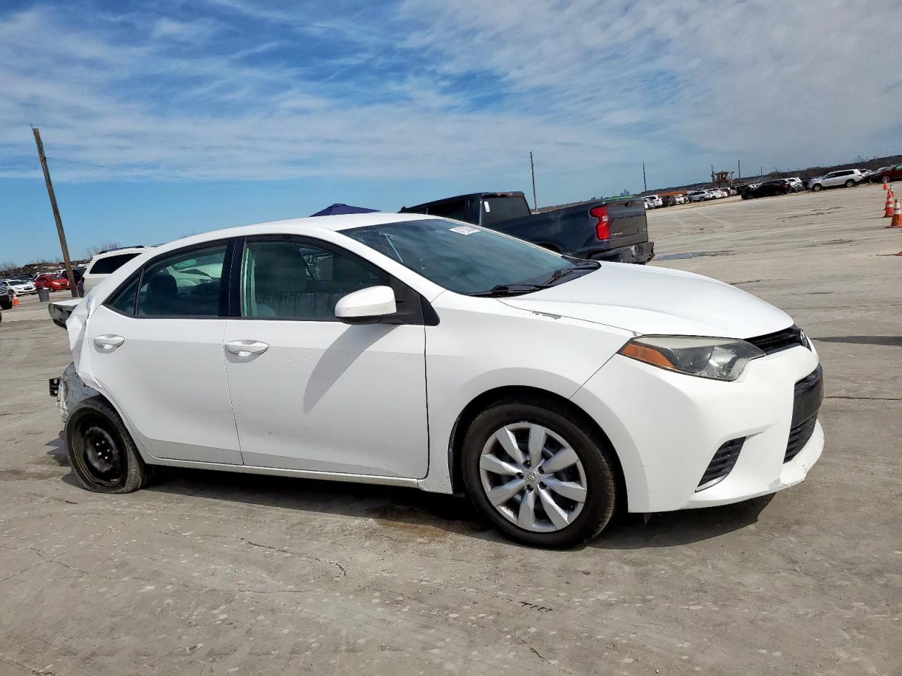2015 TOYOTA COROLLA L - Image 4