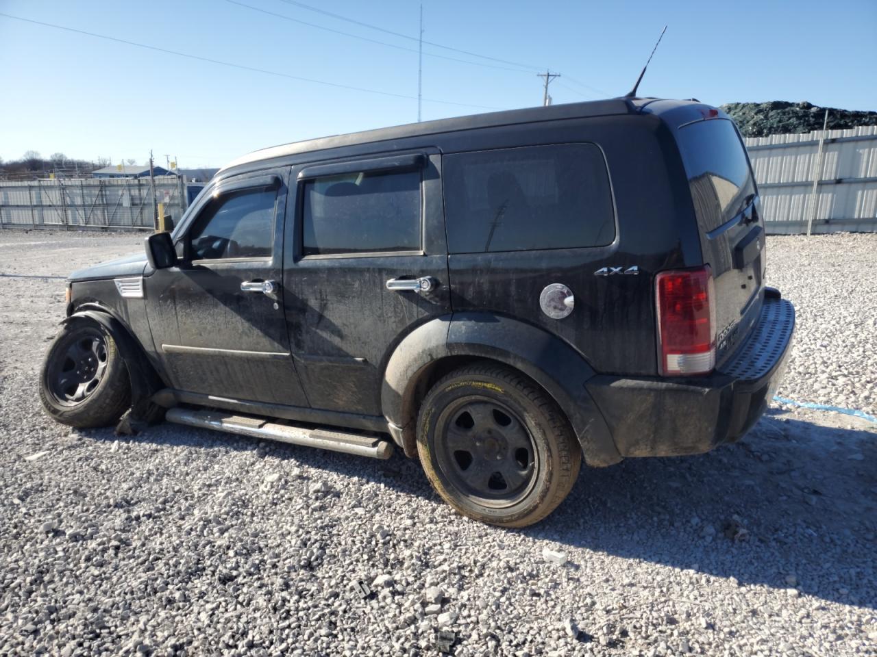 2011 DODGE NITRO HEAT - Image 2