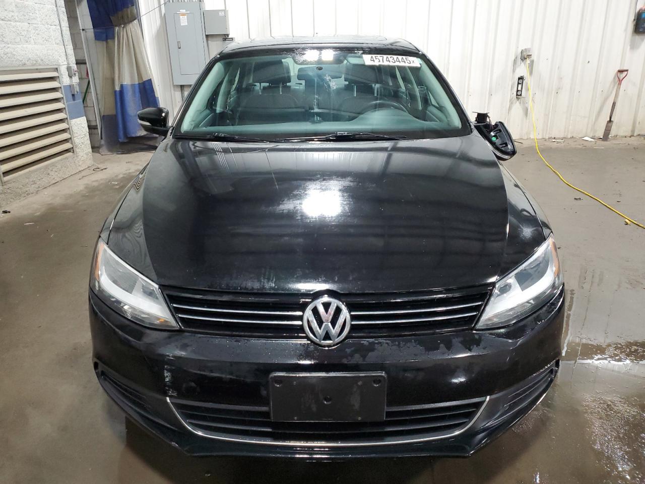 2014 VOLKSWAGEN JETTA SE - Фото 5