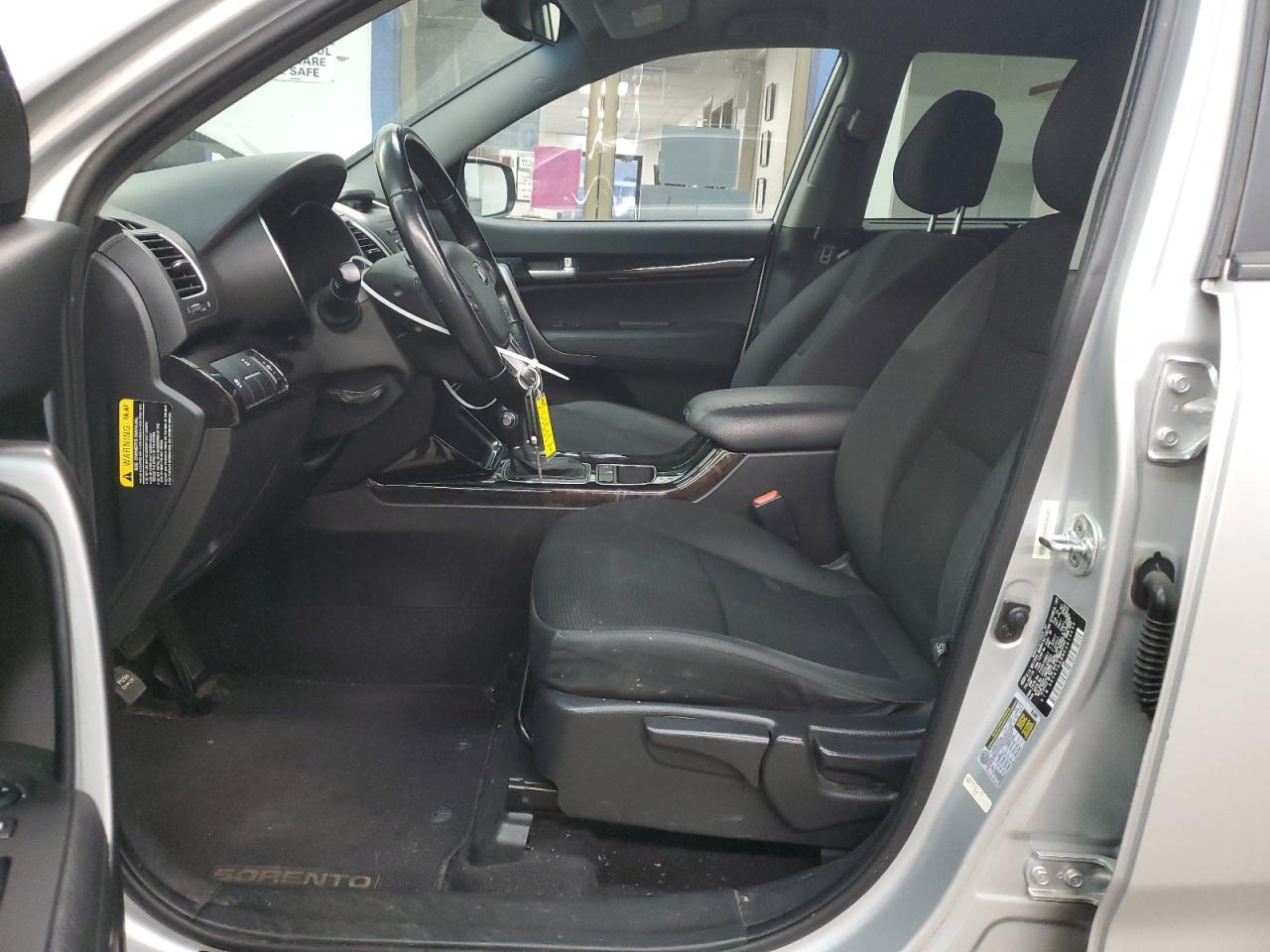2015 KIA SORENTO LX - Image 7